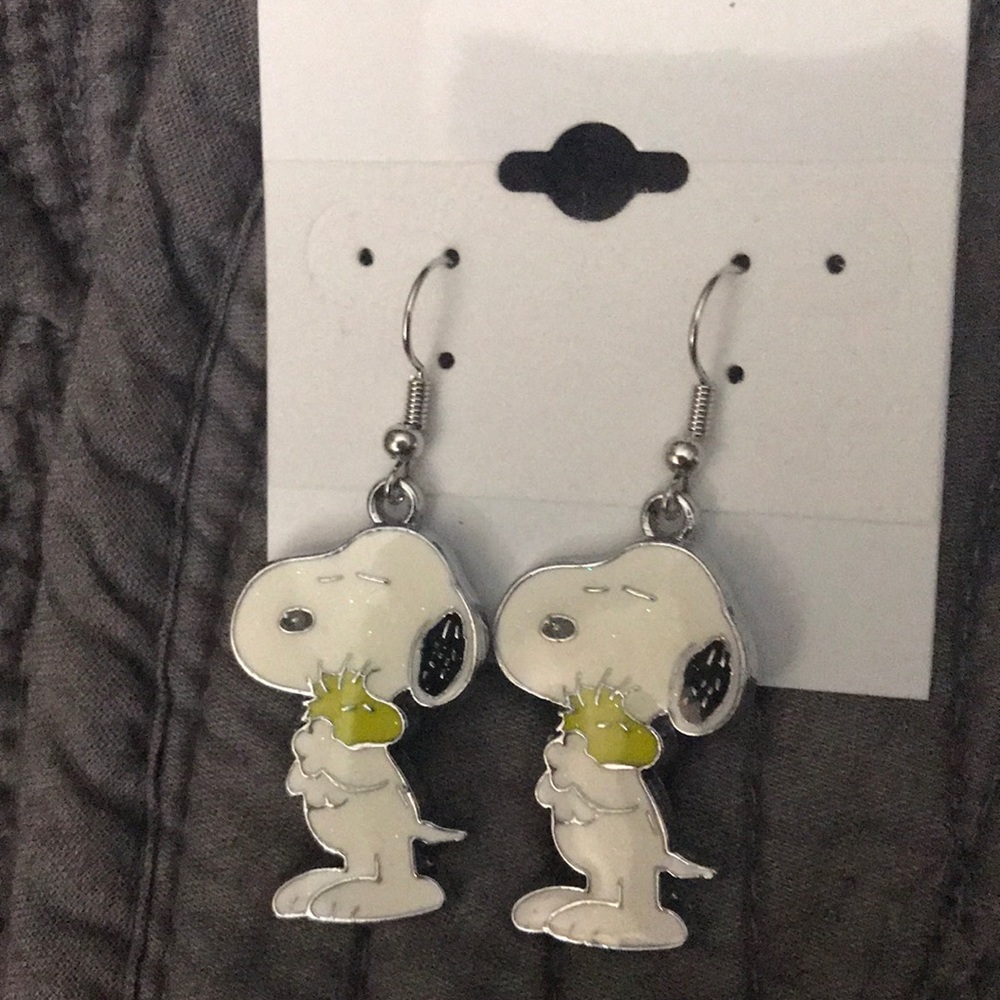 Snoopy earrings